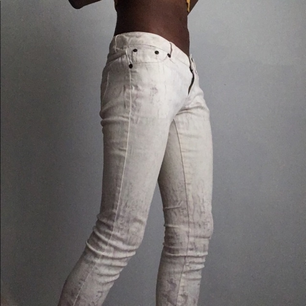 Denim - Picture 4 of 4